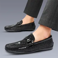 COWHIDE CROCODILE PATTERN SOFT SOLE LOAFER