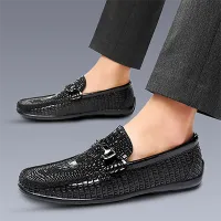COWHIDE CROCODILE PATTERN SOFT SOLE LOAFER BLACK