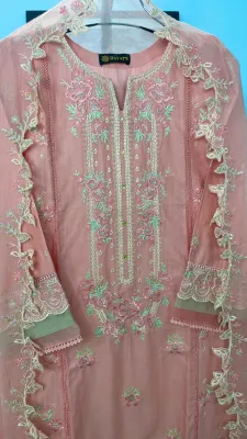 Pakistani Original Hayat's Luxury Lawn Stitched 3Pcs _ Pink 