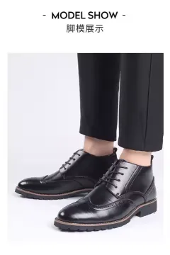 SHORT RETRO LEATHER BOOTS
