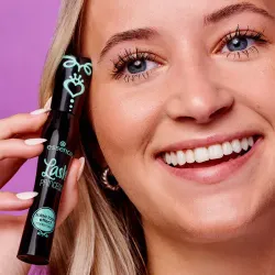 Essence lash princess false lash effect mascara (GREEN)