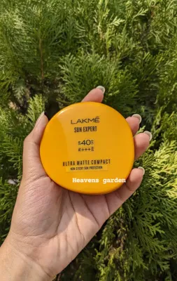 Lakme Sun Expert Ultra Matte SPF 40 PA+++ Compact – 7g