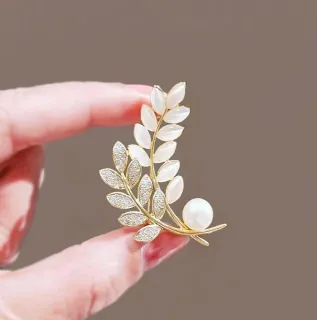 White Pearl Wheat Spike Hijab Brooch / Hijab Pin 