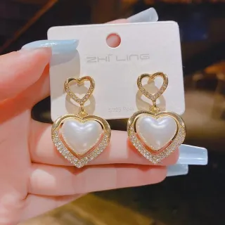Elegant Love Heart Pearls Earrings