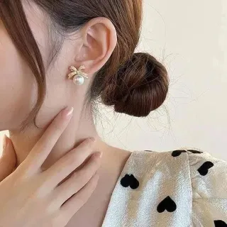 Bow Rhinestone Pearl Stud Earrings 