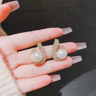 New Trendy Shiny Crystal Pearl Stud Earrings 
