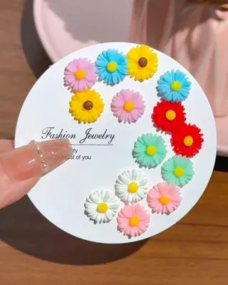 7 Pair Daisy Flower Colourful Earrings Set 