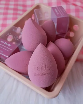 RUBY ROSE BEAUTY BLENDER