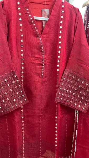 Pakistani Rangoon khaddi Net Stitched 3pcs _ Maroon 