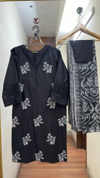 Pakistani Original Hayat Stitched Cotton 3Pcs _ Black 