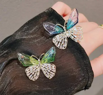 Rhinestone Butterfly Hijab Brooch / Hijab Pin 