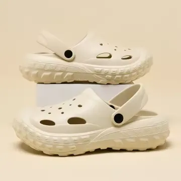  LIGHTWEIGHT BEACH SHOES