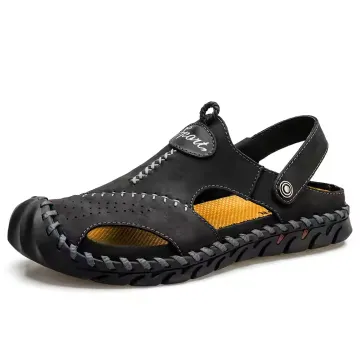 COMFORTABLE BEACH SHOES