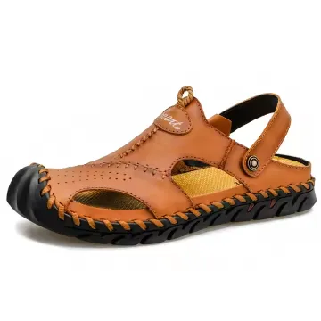 COMFORTABLE BEACH SHOES