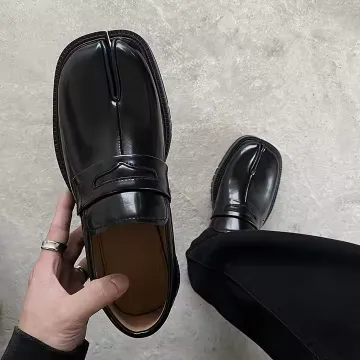BALLET BOOTS SPLIT TOE LOAFERS