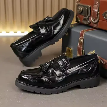 TIMELESS BROGUE SHOES
