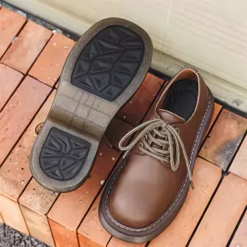 CASUAL LEATHER SHOES
