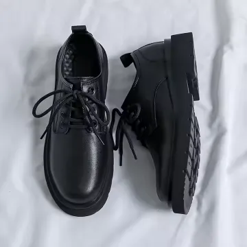 NEW LACE BLACK SHOES