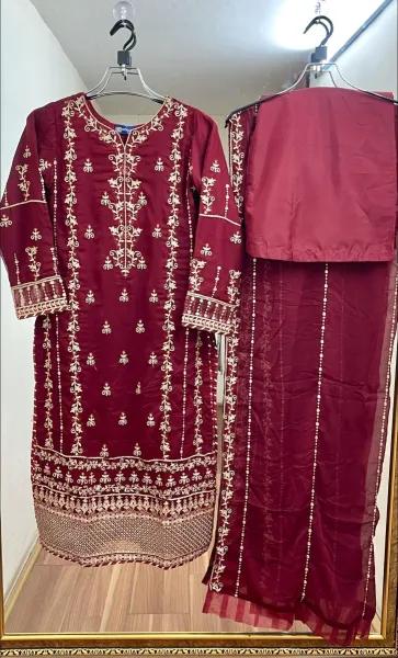 Pakistani Merakish Luxury Chiffon Stitched 3Pcs  _ Aesthetic Maroon 