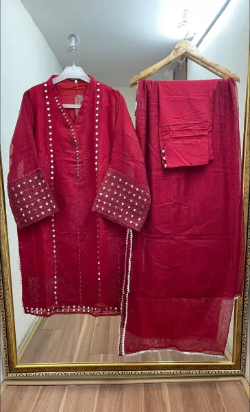 Pakistani Rangoon khaddi Net Stitched 3pcs _ Maroon 