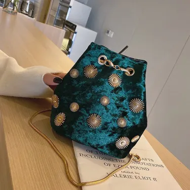 SOLID COLOR SMALL BUCKET BAG