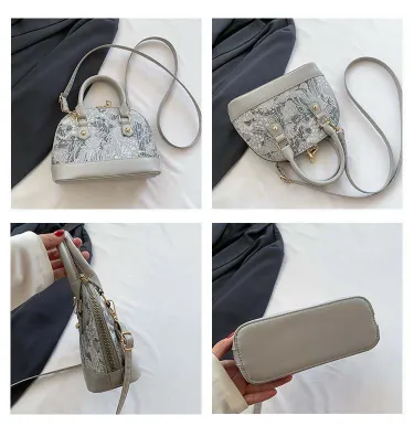 Classic Flower Pattern Shell Shaped Shoulder Bag