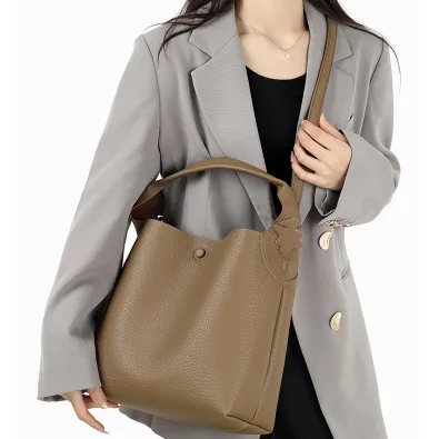 VERSATILE TRENDY WOMEN'S SHOULDER BAG GB-2808KH