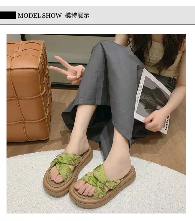 Thick-soled Beach Slippers