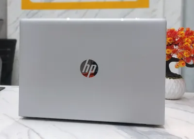  HP ProBook 640 G5 – 8th Gen Core i5, 8 GB RAM, 256 GB SSD, 14″ FHD IPS