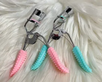 Eyelash Curler