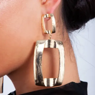 Lovisa Gold Textured open Geometric Drop Earring