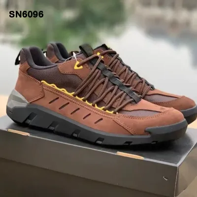 Cowhide breathable Lightweight Sneakers