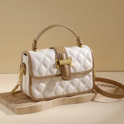 Diamond Chain Crossbody Bag