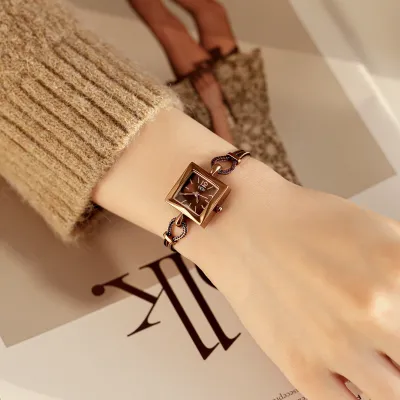 Alloy Bracelet Watch