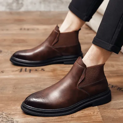 SHORT POINTED BRITISH SLIP-ON LEATHER CHELSEA BOOTS