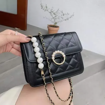 Fashionable Pearl Bag