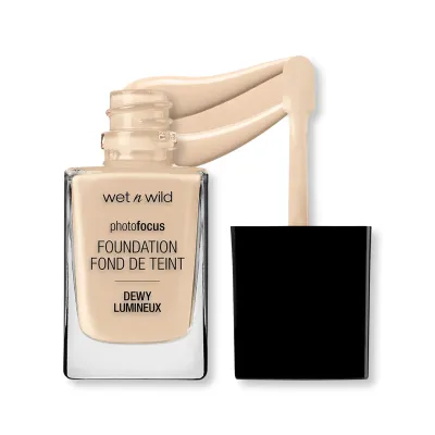 Wet n Wild Photo Focus Dewy Foundatio- Soft Ivory 28ml