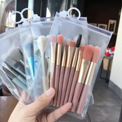 Cute 8 Pcs Mini Makeup Brush Set