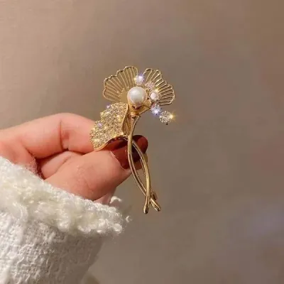 Pearl Leaf Hijab Brooch Pin