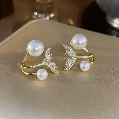 Mermaid / Fish Tail Pearl Earrings ( 1 Pair)