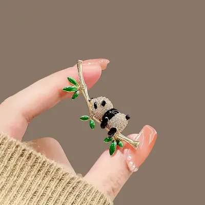 White Crystal Bamboo Panda Hijab Brooch / Hijab Pin 