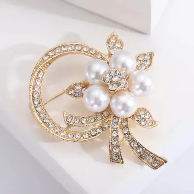 Four Leaf Pearl Rhinestone Flower Hijab Brooch 