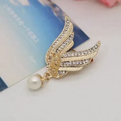 Angel Wings Pearl Hijab Brooch / Hijab Pin