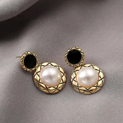 Vintage Gold Texture Round Stud Earrings