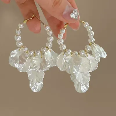 Trendy Pearl Flower Drop Earrings