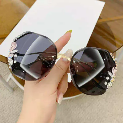 Rimless Retro Classic Designer Sunglass For Women