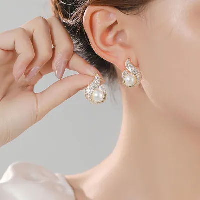New Trendy Shiny Crystal Pearl Stud Earrings 