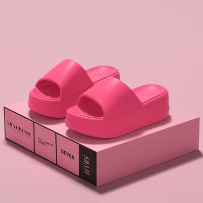 LUXE LOUNGE FEMALE SLIPPERS