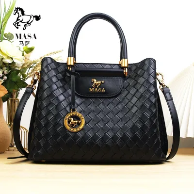 Capacious fashionable shoulder bag HB46337