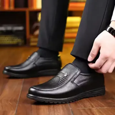 MEN'S COWHIDE BUCKLE LOAFERS